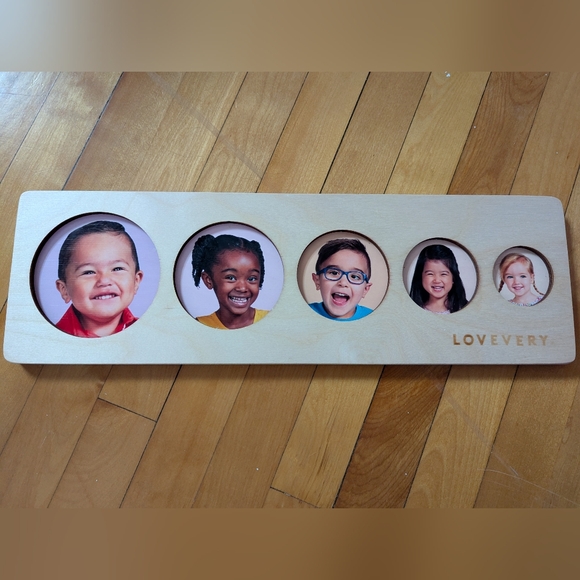 Lovevery Circle Of Friends Puzzle - Picture 1 of 2